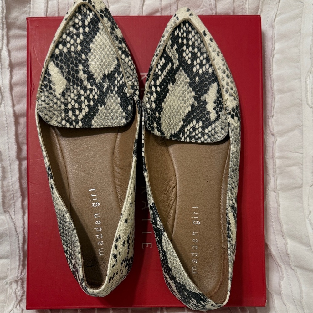 Madden Girl Black and Cream Snake Loafers